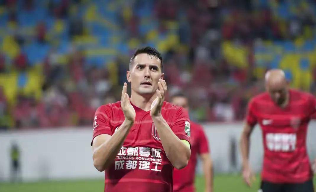 关于冲刺阶段体能课后,成都蓉城防线松动备战全明星赛,球迷炸锅,数据趋势出现新变化的信息 关于冲刺阶段体能课后,成都蓉城防线松动备战全明星赛,球迷炸锅,数据趋势出现新变化的信息