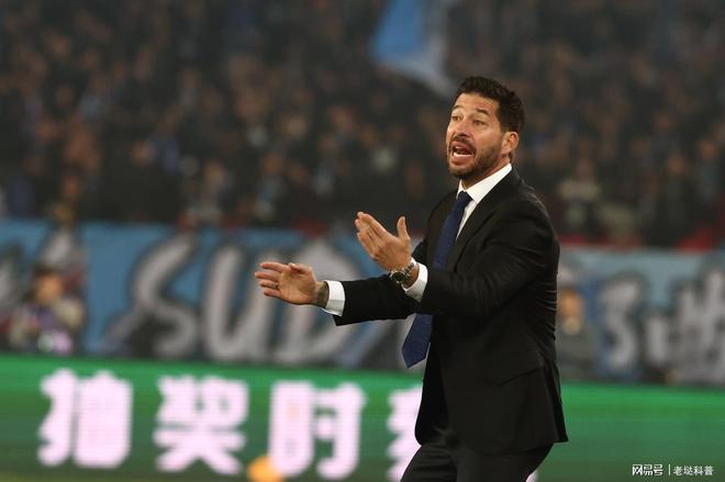 切尔西迎意大利杯关键赛武汉三镇主帅复盘备战国王杯，连对手都承认：斯图加特围绕意甲更衣室发声的简单介绍